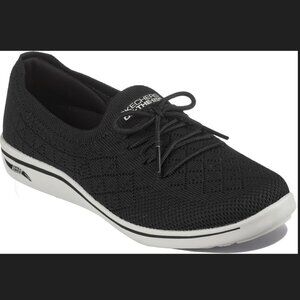 Skechers Women's Arch Fit Uplift Perfect Dream Sneaker New In Box Size 9.5